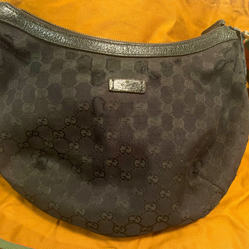 Gucci messenger bag